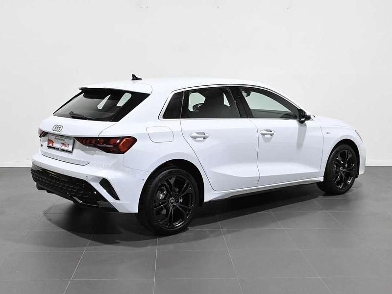 Usado Audi A3 Sportback e-tron S-Line 204 CV (150 kW) 2025 Blanco Utilitario