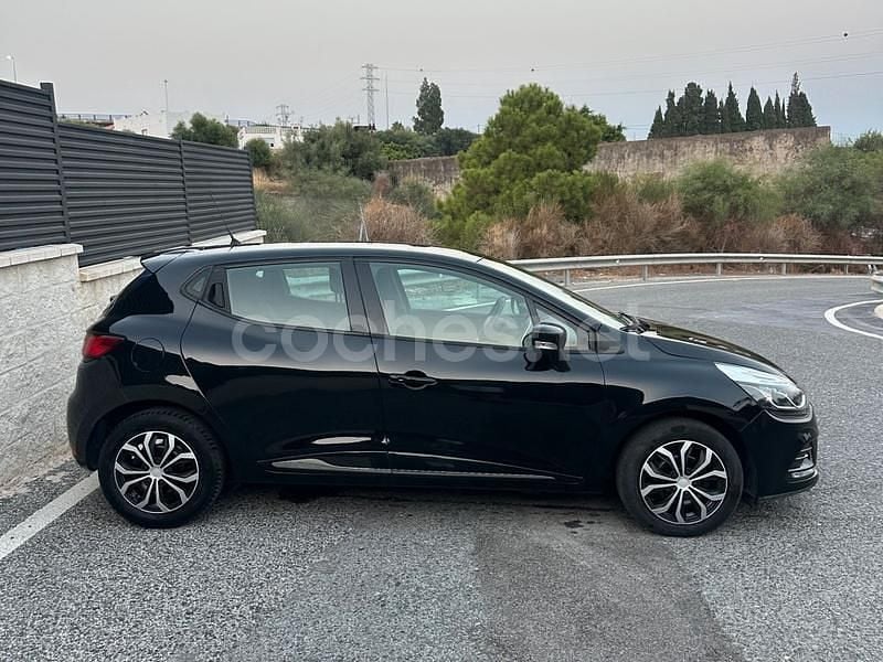 Usado Renault Clio IV LIMITED 90 CV (66 kW) 2019 Negro Berlina