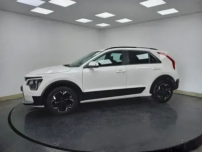 Usado Kia e-Niro 150 kW (204 CV) 2023 Blanco SUV