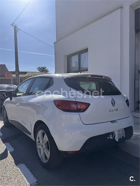 Usado Renault Clio IV Expression 75 CV (55 kW) 2015 Blanco Berlina