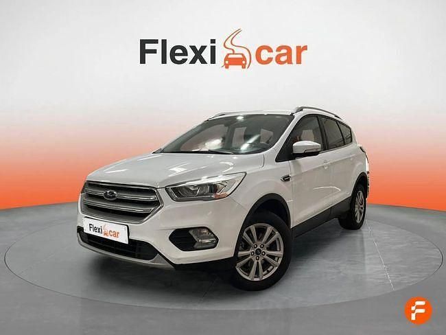 Usado Ford Kuga Trend 150 CV (110 kW) 2019 Blanco SUV