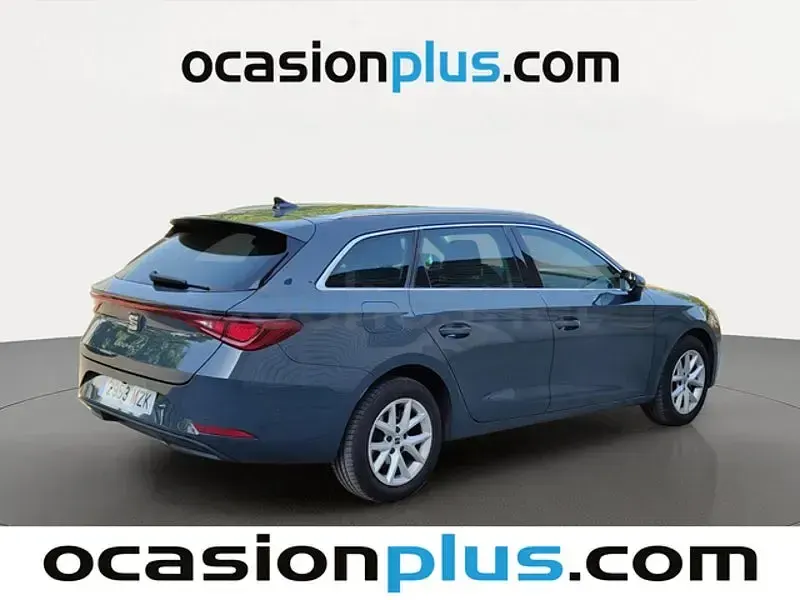 Usado Seat Leon Style 116 CV (85 kW) 2025 Azul Familiar