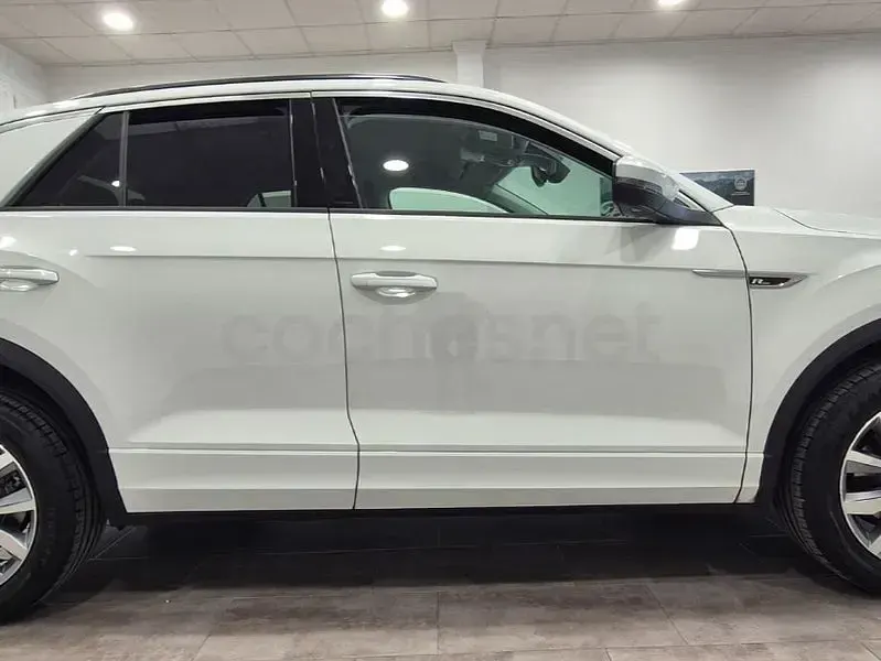 Usado VW T-Roc Advance 110 CV (80 kW) 2022 Blanco SUV