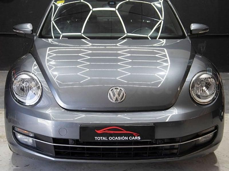 Usado VW Beetle Edition 105 CV (77 kW) 2014 Gris / plata Utilitario