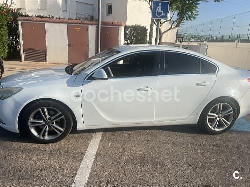 Blanco Usado 2011 Opel Insignia Sport Berlina | 5200 € (Precio justo) - Imagen 1/4