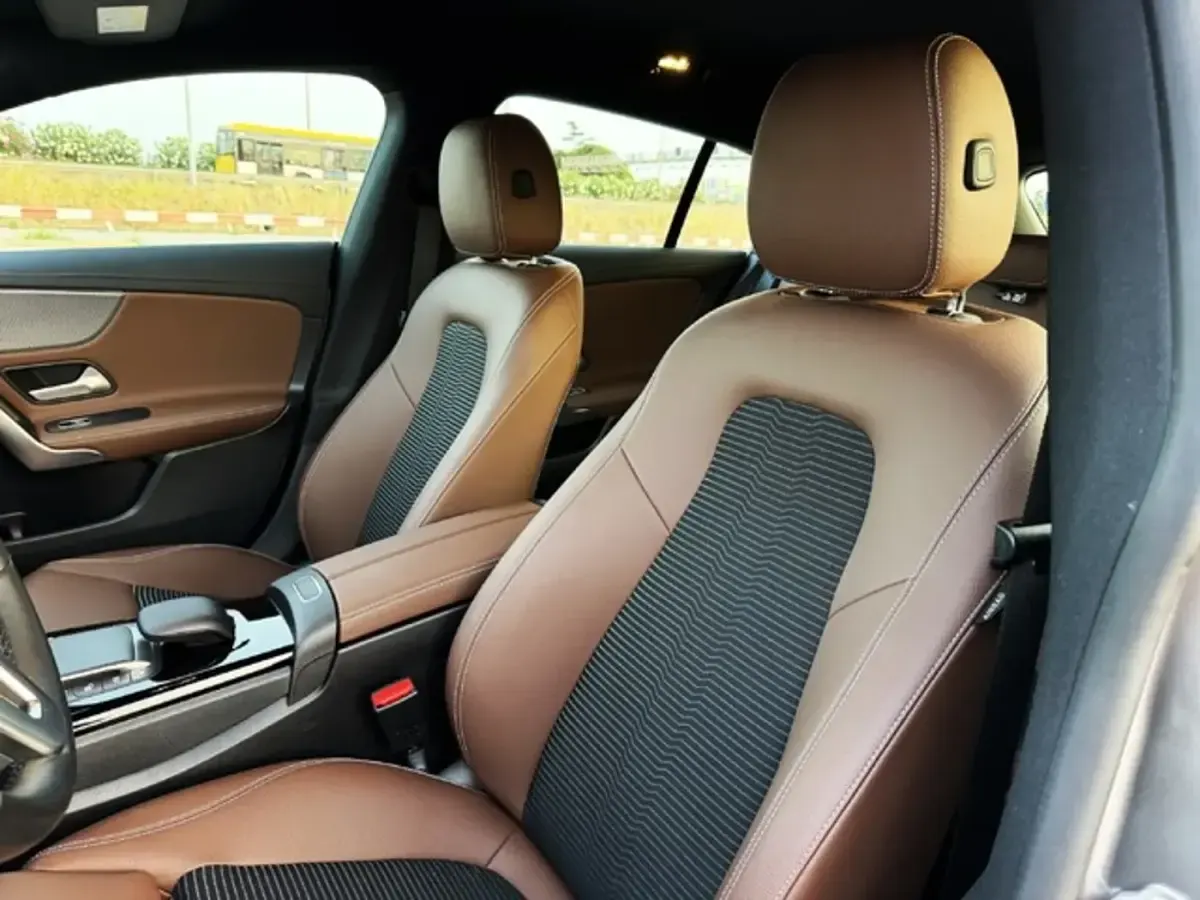 Usado Mercedes CLA220 Shooting Brake 190 CV (139 kW) 2021 Gris Familiar