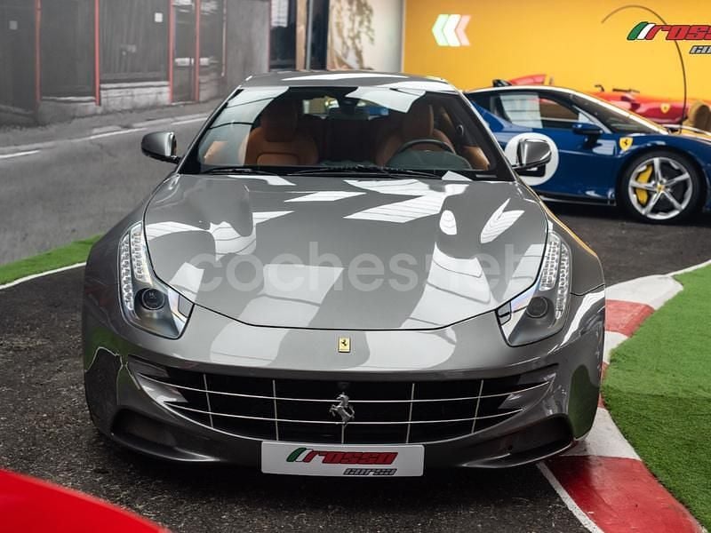 Usado Ferrari FF 661 CV (486 kW) 2012 Gris Familiar