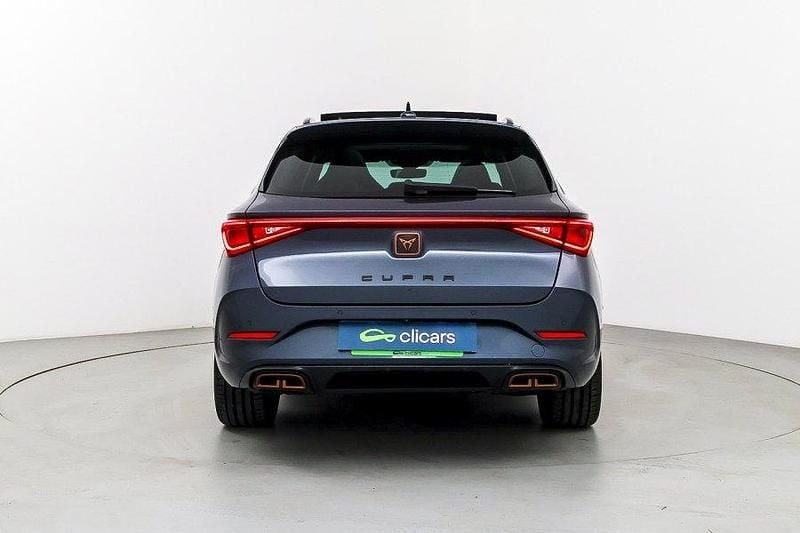 Usado Cupra Leon VZ 245 CV (180 kW) 2025 Gris / plata Familiar