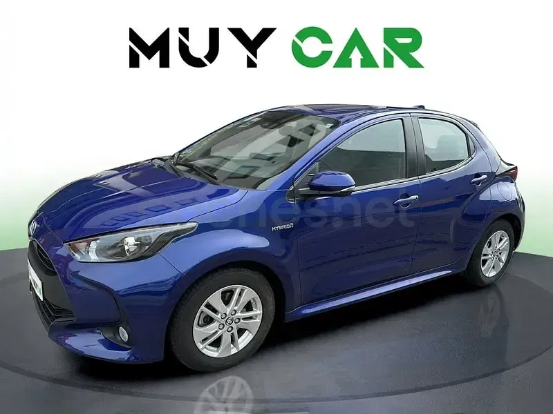Usado Toyota Yaris Hybrid Business Edition 116 CV (85 kW) 2020 Azul Berlina