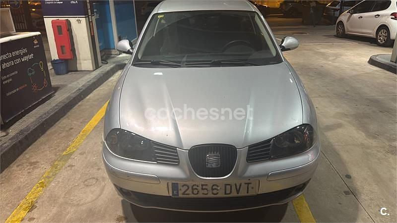 Usado Seat Ibiza Sport 64 CV (47 kW) 2005 Gris / plata Utilitario