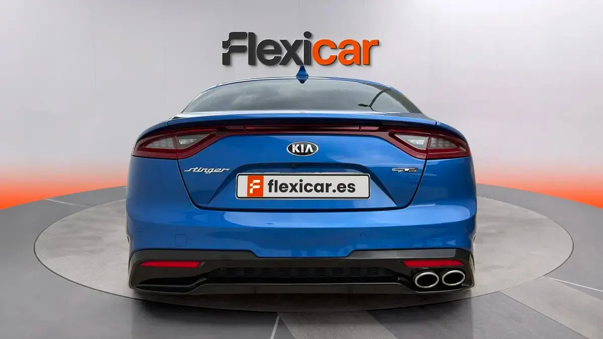 Usado Kia Stinger GT-Line 200 CV (147 kW) 2017 Azul Utilitario