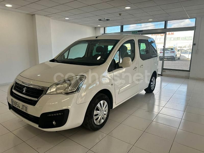 Blanco Usado 2016 Peugeot Partner Tepee Active Monovolumen | 7990 € (Super precio) - Imagen 1/4