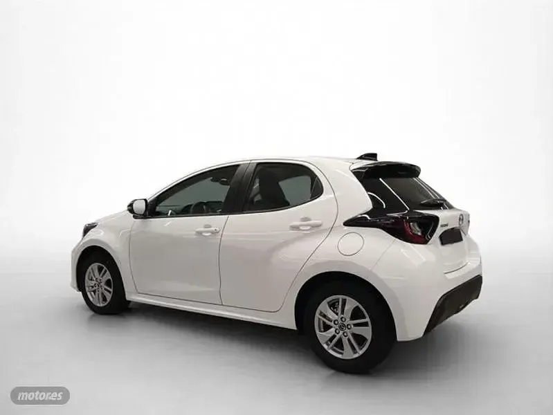 Usado Mazda 2 Center-Line 116 CV (85 kW) 2025 Blanco Utilitario