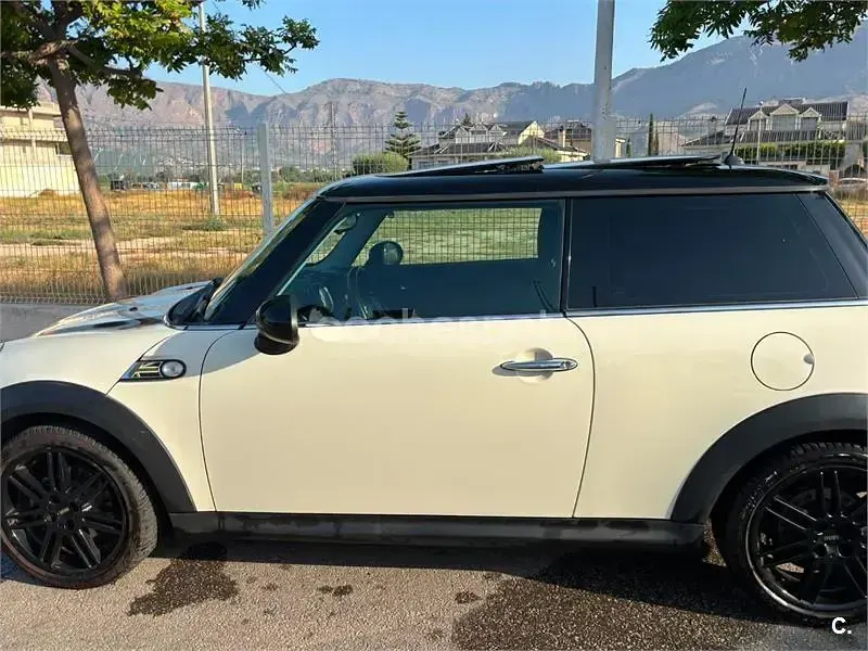 Usado Mini Cooper 120 CV (88 kW) 2010 Blanco Utilitario