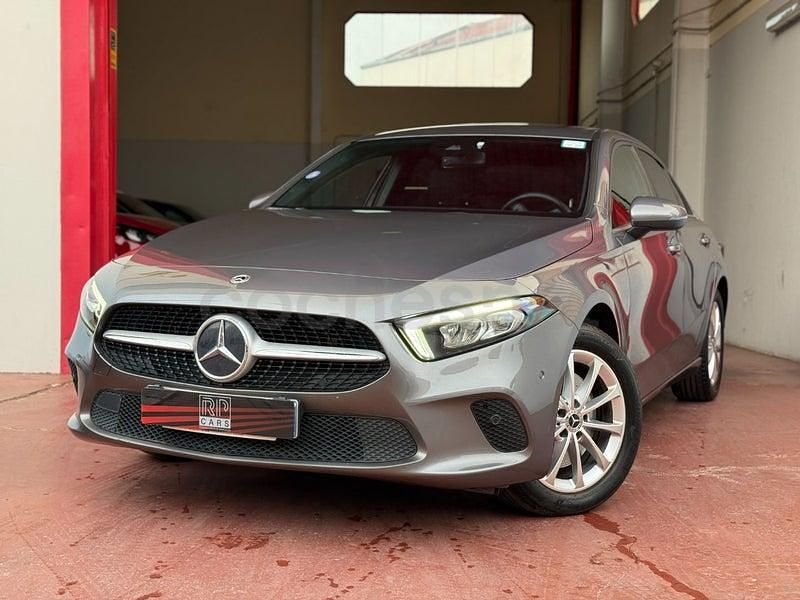 Usado Mercedes A250 218 CV (160 kW) 2023 Gris / plata Berlina