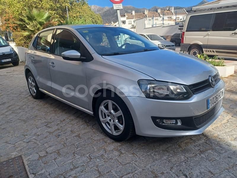 Usado VW Polo Advance 90 CV (66 kW) 2011 Gris / plata Berlina