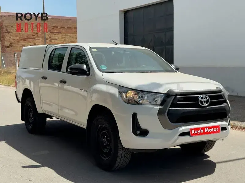 Usado Toyota HiLux 150 CV (110 kW) 2021 Blanco Pickup/Camioneta