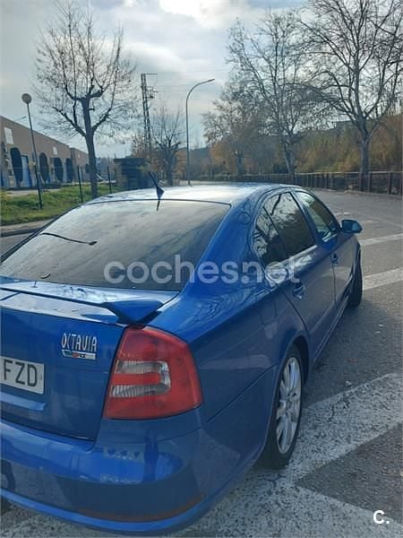 Usado Skoda Octavia RS 170 CV (125 kW) 2008 Azul Berlina
