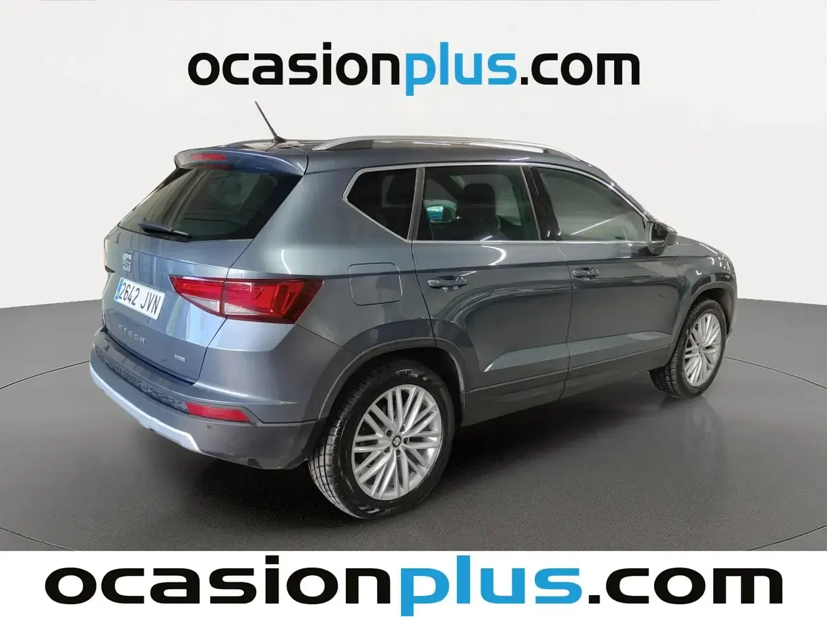 Usado Seat Ateca 4Drive 150 CV (110 kW) 2016 Gris SUV