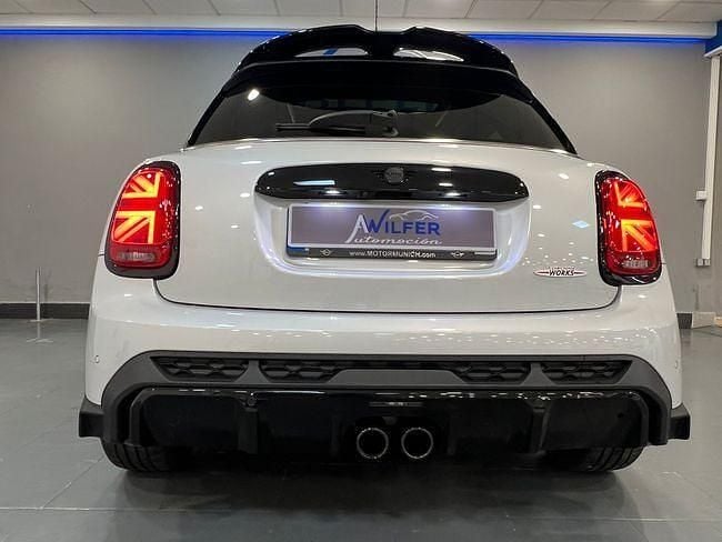 Usado Mini John Cooper Works 178 CV (130 kW) 2022 Blanco Utilitario