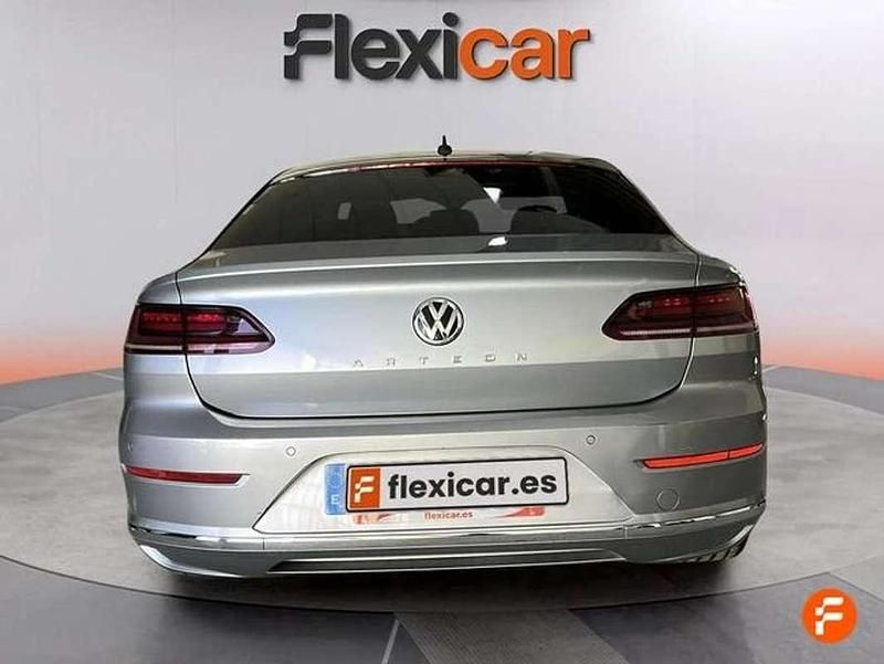 Usado VW Arteon 150 CV (110 kW) 2018 Gris Utilitario
