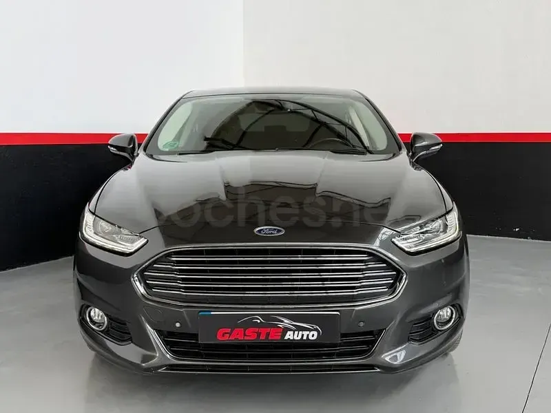 Usado Ford Mondeo Titanium 150 CV (110 kW) 2016 Gris / plata Berlina