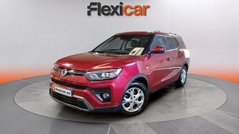 Usado Ssangyong (KGM) Tivoli 163 CV (119 kW) 2023 Rojo SUV