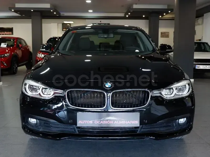 Usado BMW 318 150 CV (110 kW) 2017 Negro Berlina