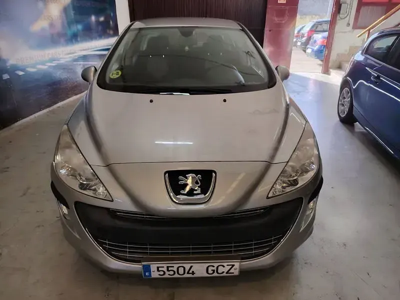 Usado Peugeot 308 Sport 110 CV (80 kW) 2008 Gris / plata Berlina