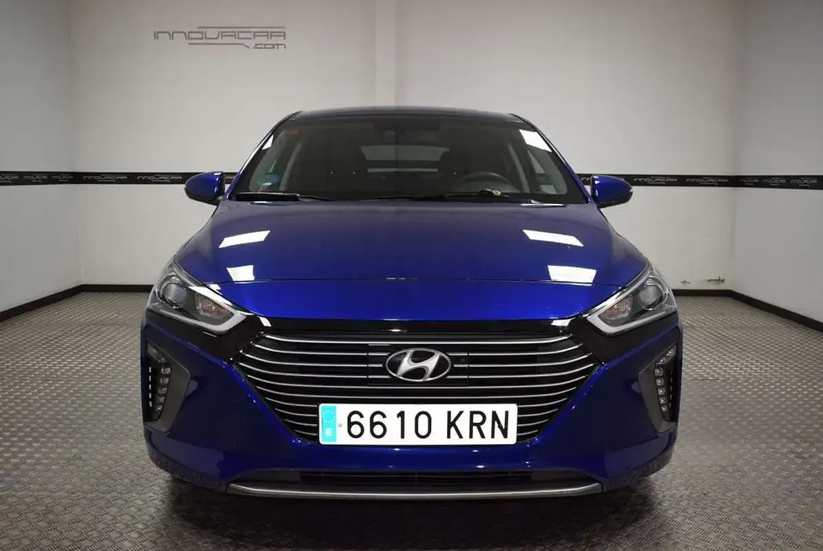 Usado Hyundai Ioniq 141 CV (103 kW) 2018 Azul Utilitario