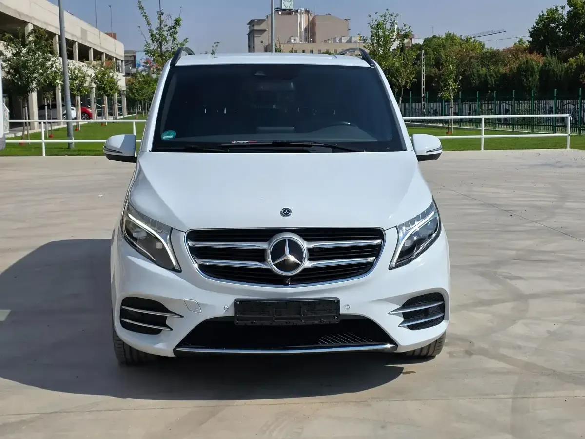 Usado Mercedes V250 Avantgarde 190 CV (139 kW) 2020 Blanco Monovolumen