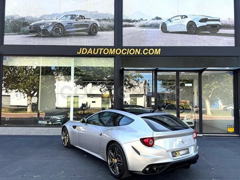 Usado Ferrari FF 660 CV (485 kW) 2016 Gris / plata Familiar