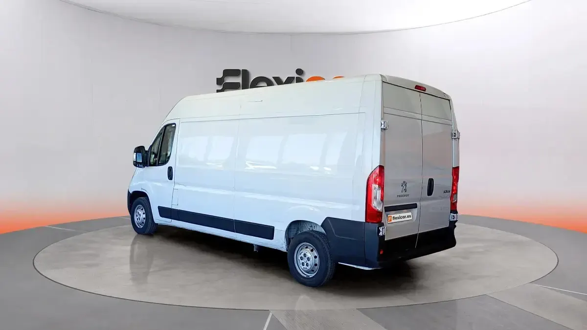 Usado Peugeot Boxer 140 CV (102 kW) 2024 Blanco Van
