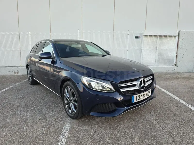 Usado Mercedes C220 170 CV (125 kW) 2018 Azul Familiar