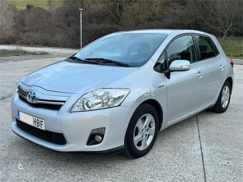Gris / plata Usado 2010 Toyota Auris Hybrid Active Berlina | 5900 € (Precio justo) - Imagen 1/4