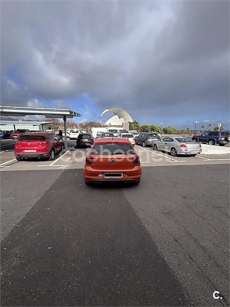 Usado VW Polo Sportline 95 CV (69 kW) 2018 Naranja Utilitario