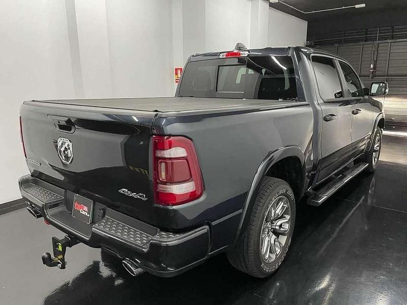 Usado Dodge Ram 396 CV (291 kW) 2020 Negro Recogida