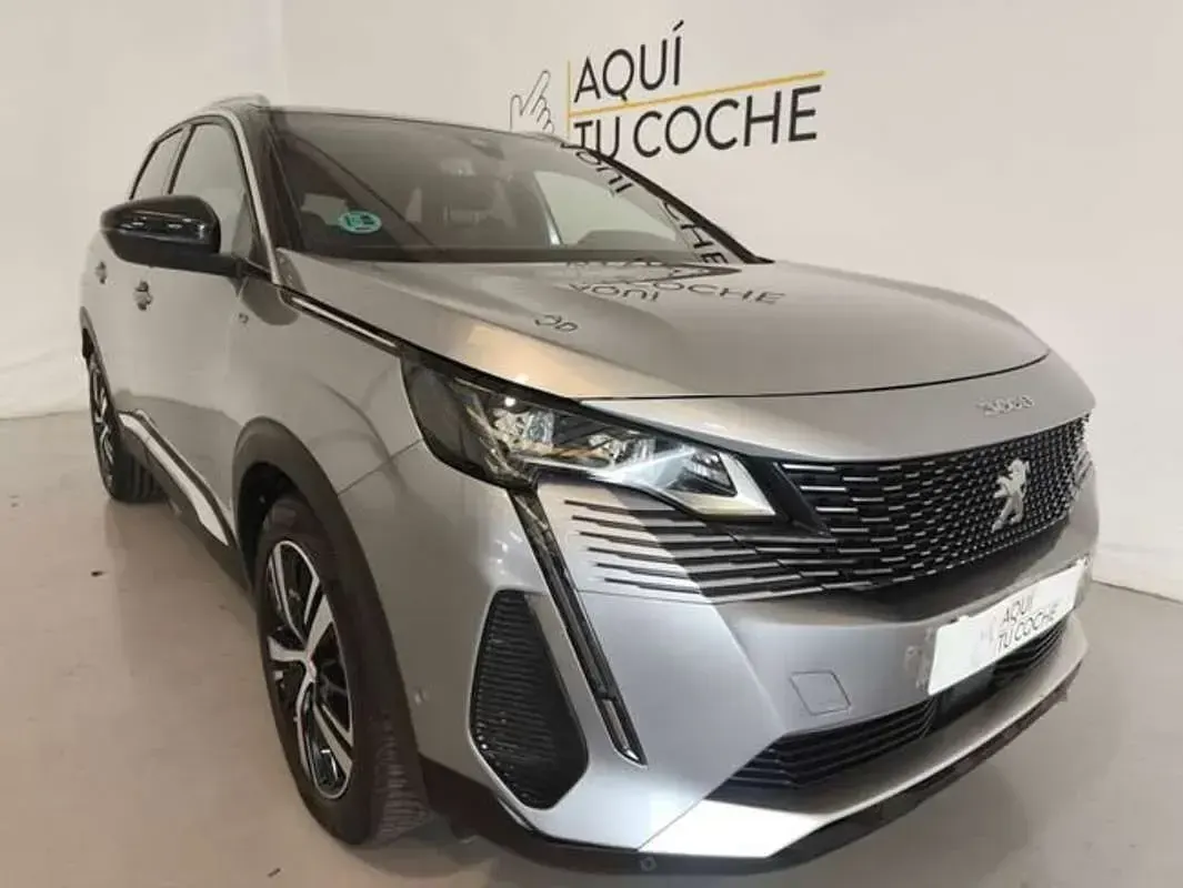 Usado Peugeot 3008 GT 131 CV (96 kW) 2022 Gris SUV