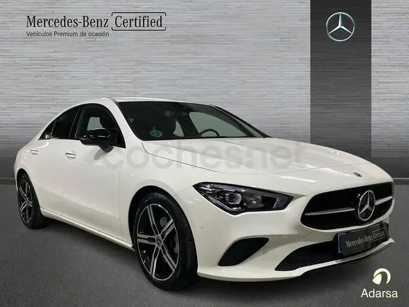 Usado Mercedes CLA200 163 CV (119 kW) 2023 Blanco Berlina
