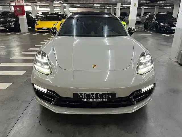 Usado Porsche Panamera Turbo S E-Hybrid 680 CV (500 kW) 2019 Blanco Utilitario