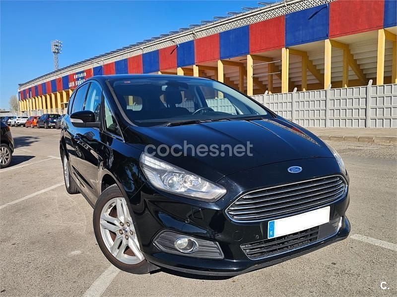 Usado Ford S-MAX Vignale 180 CV (132 kW) 2017 Negro Monovolumen