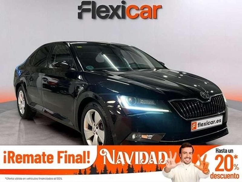 Gris Usado 2018 Skoda Superb Style Berlina | 15.990 € (Precio justo) - Imagen 1/4