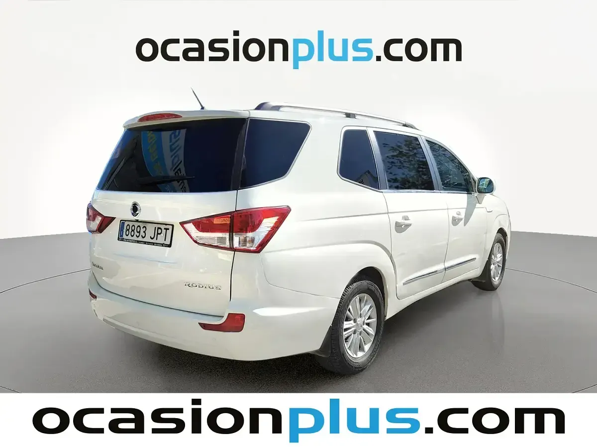 Usado SsangYong Rodius 178 CV (130 kW) 2016 Blanco Monovolumen