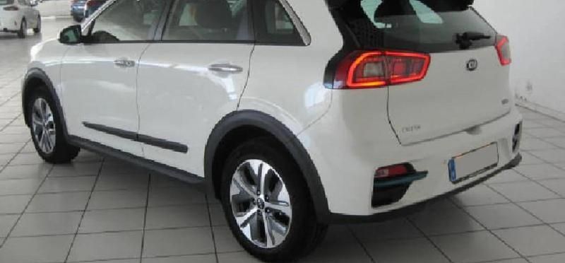 Usado Kia Niro 150 kW (204 HP) 2019 Branco SUV