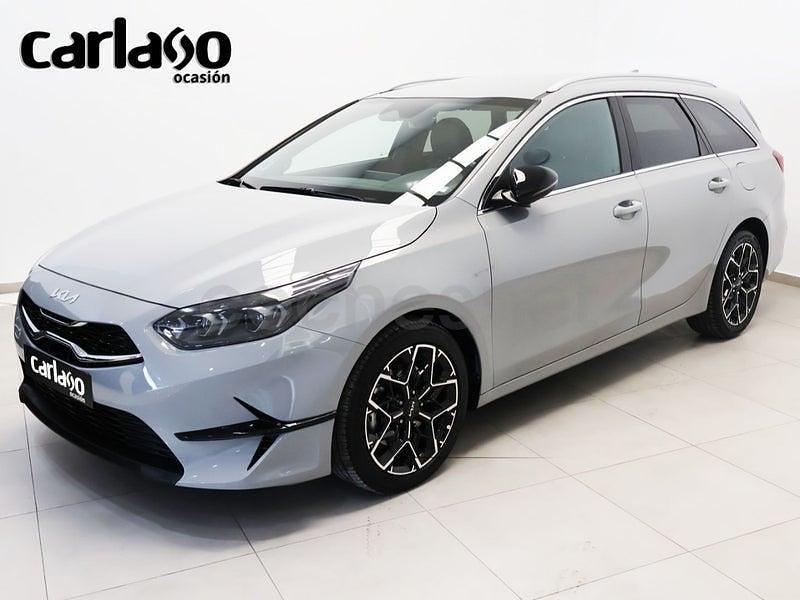 Usado Kia Ceed Style 100 CV (73 kW) 2025 Gris / plata Utilitario