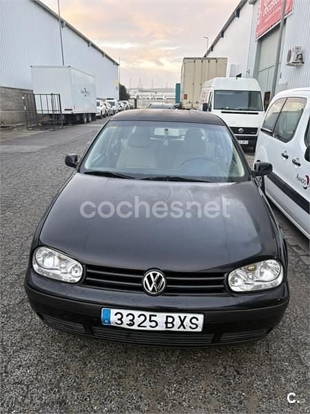 Negro Usado 2002 VW Golf IV Highline Familiar | 1500 € (Super precio) - Imagen 1/4