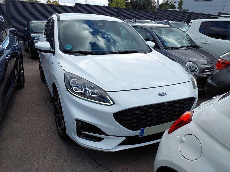 Usado Ford Kuga ST-Line X 150 CV (110 kW) 2022 Blanco SUV