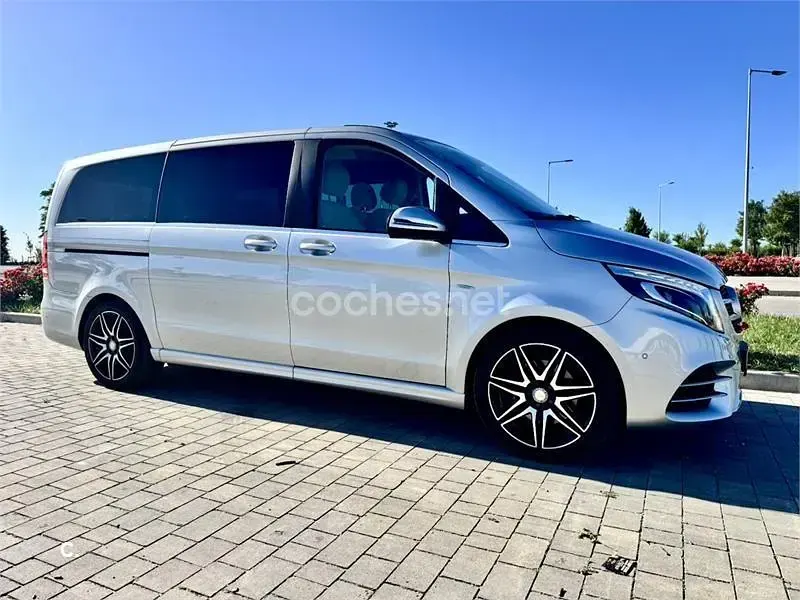 Usado Mercedes V250 Avantgarde 204 CV (150 kW) 2017 Gris / plata Monovolumen
