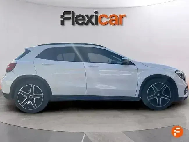 Usado Mercedes GLA200 156 HP (114 kW) 2019 Branco SUV