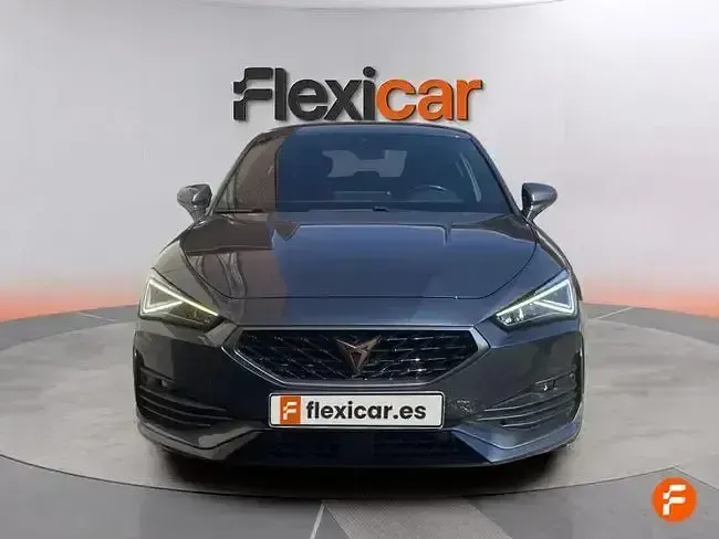 Usado Cupra Leon 150 CV (110 kW) 2023 Gris / plata Berlina